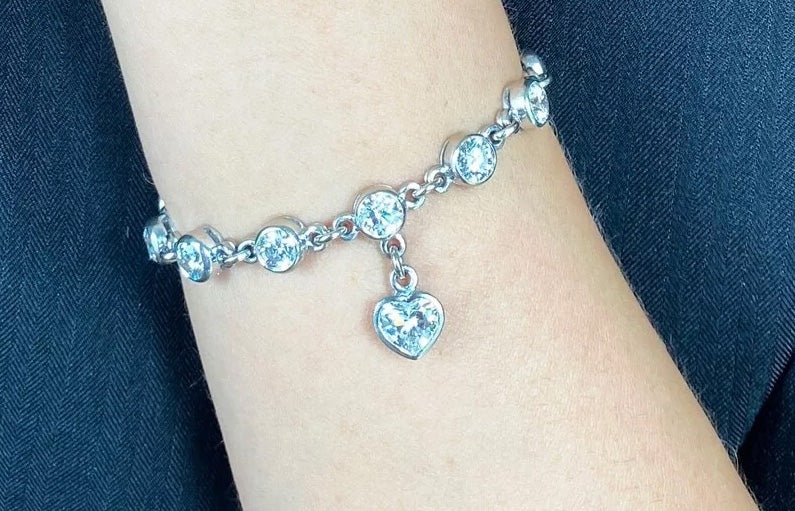 G-VS 10.50ct Moissanite Heart Charm Bracelet - Elegant 7-Inch Accessory - djoyr