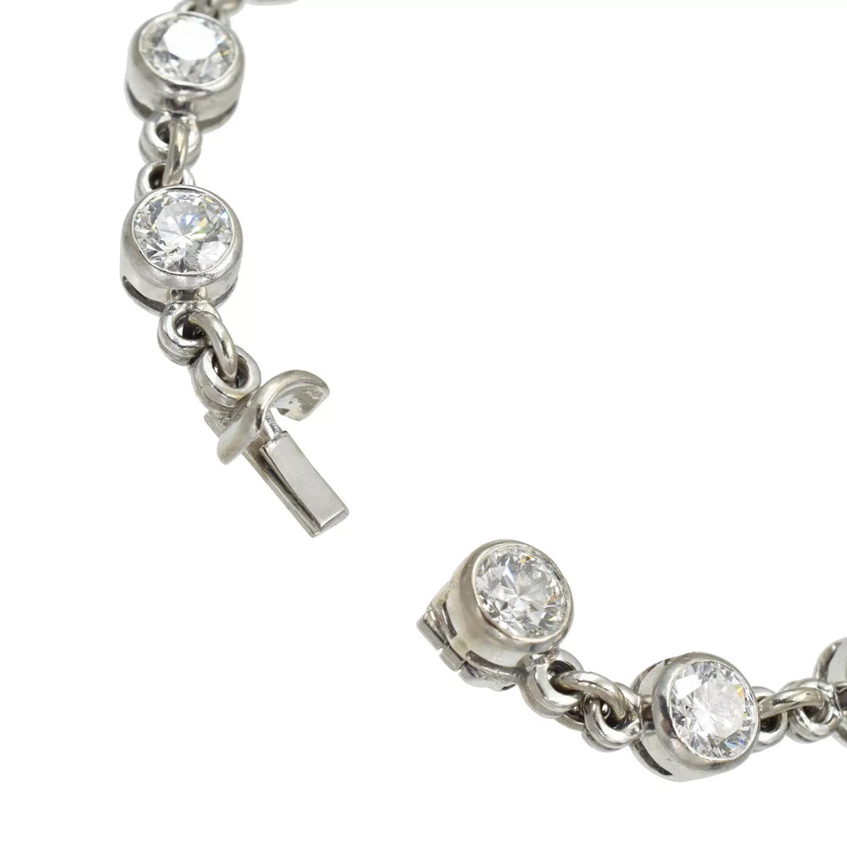 G-VS 10.50ct Moissanite Heart Charm Bracelet - Elegant 7-Inch Accessory