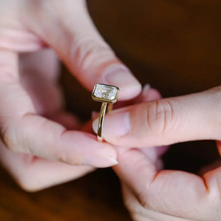 1CT Emerald Cut Moissanite Bezel Ring - djoyr