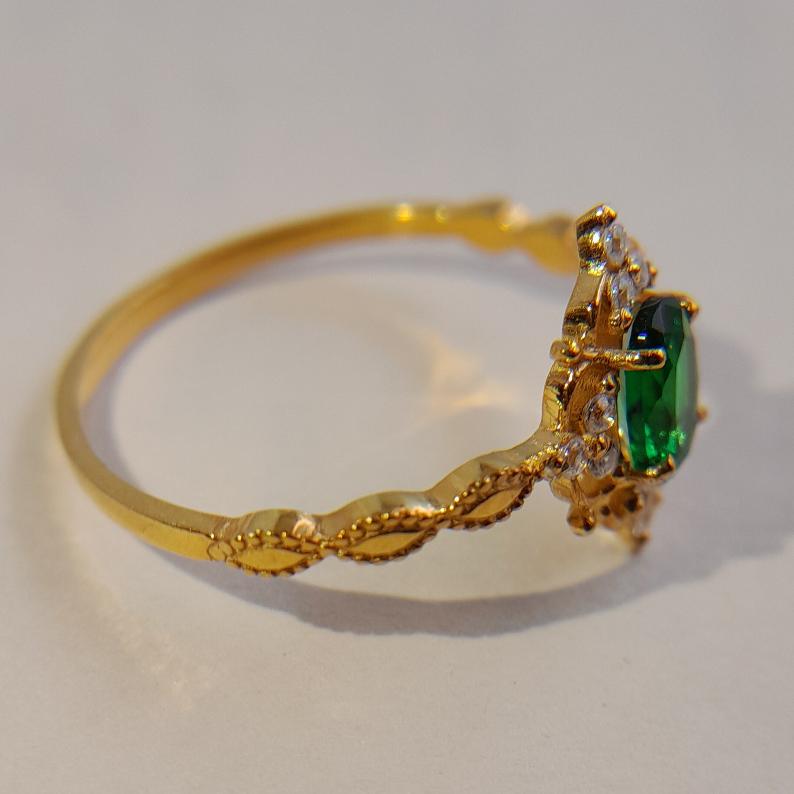 Helio Lab Emerald Ring in Silver - djoyr