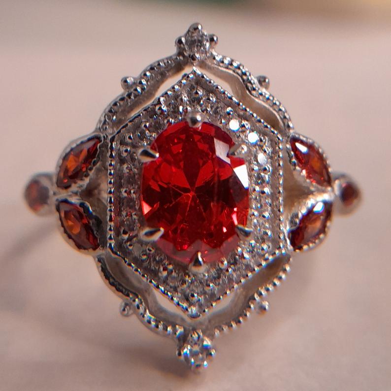 Regal Garnet ring - djoyr