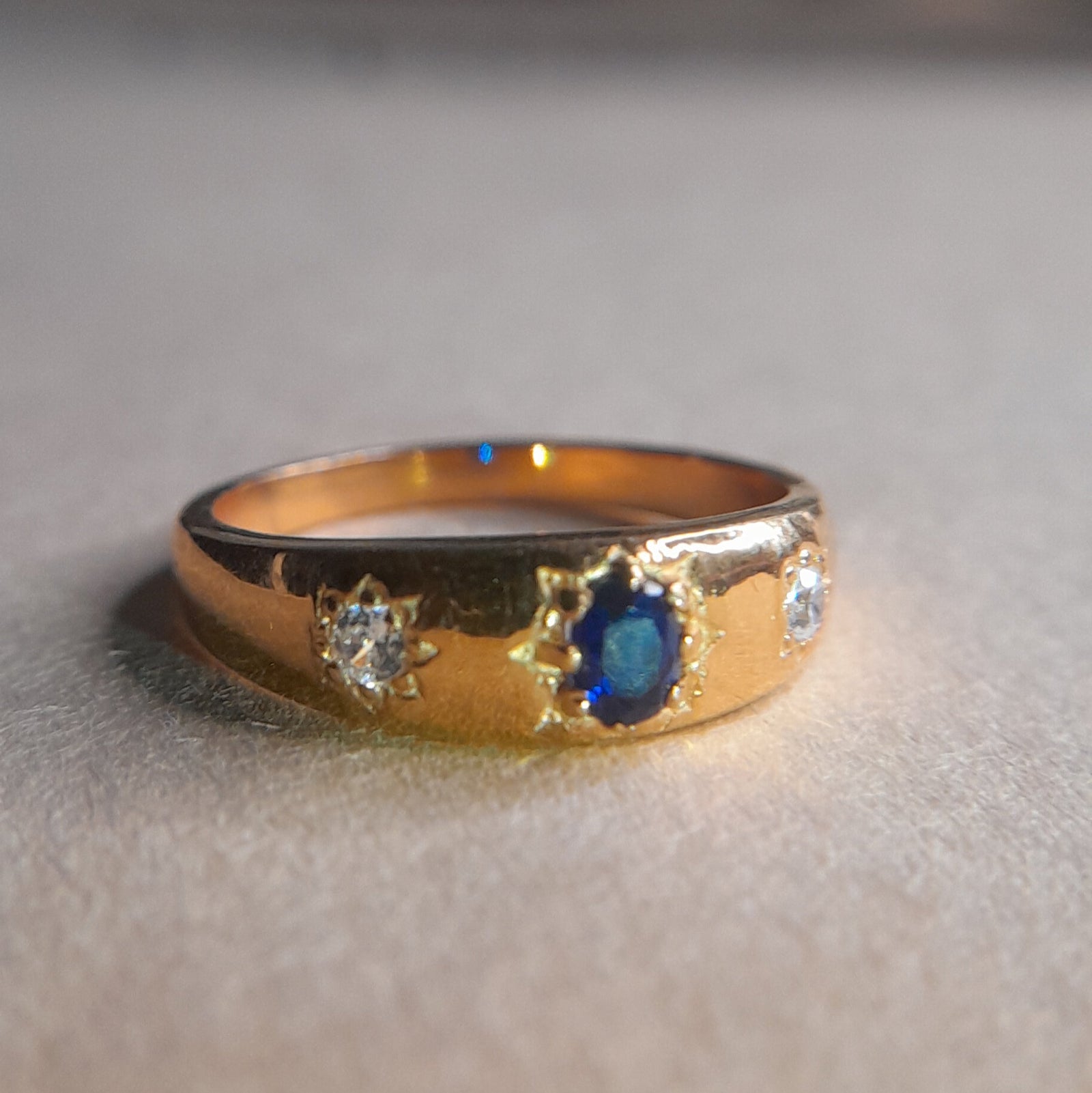 Lab Sapphire Vela Ring - djoyr