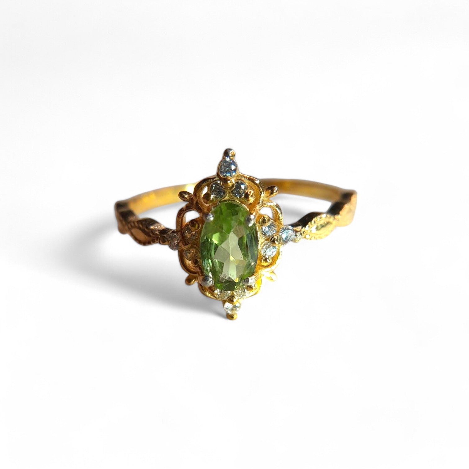 Helio Peridot Ring - djoyr