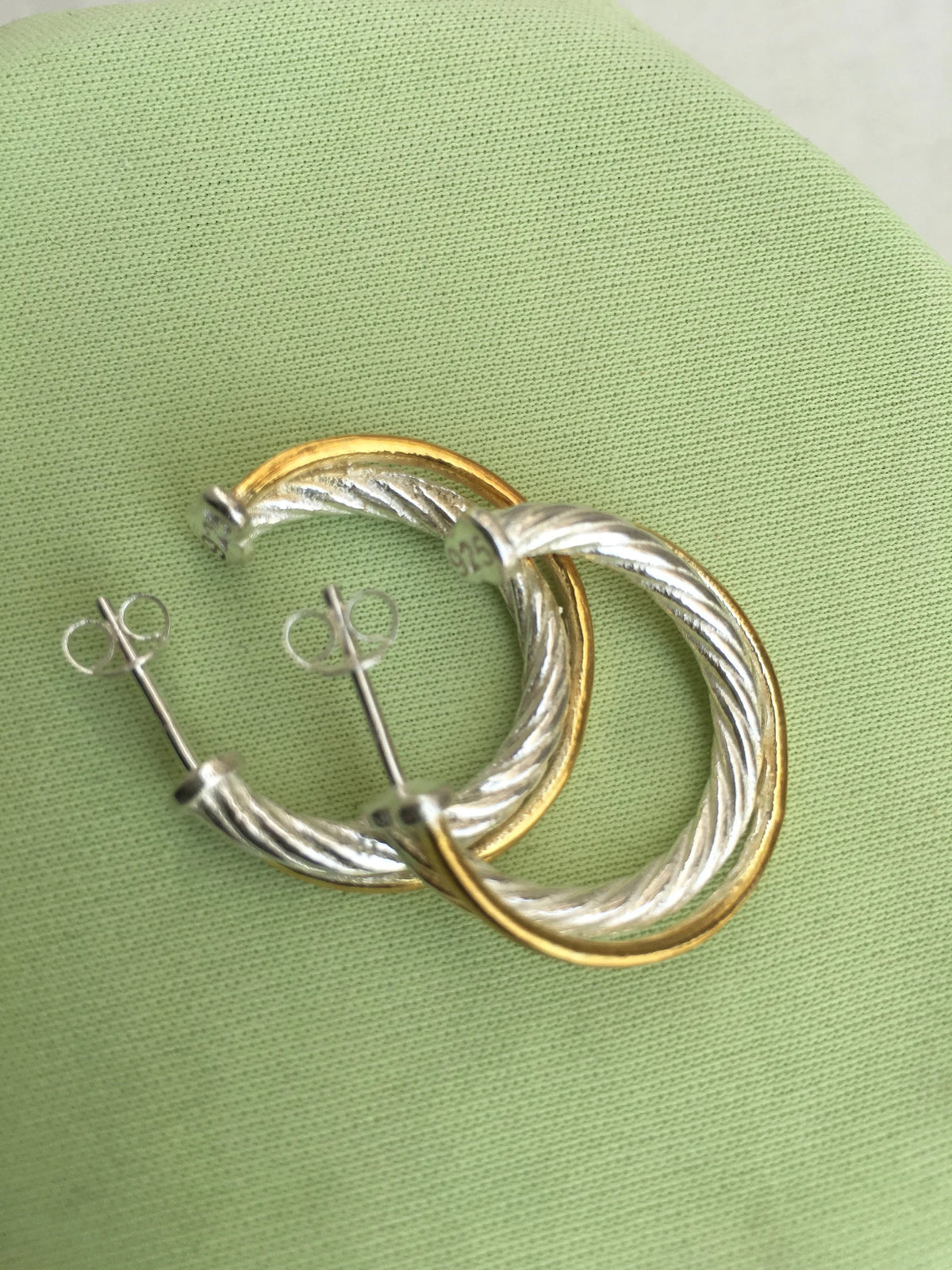 1  Inch (23mm) Crossover Two-Tone Hoop Earrings in 925 Sterling Silver – Stylish and Elegant Design