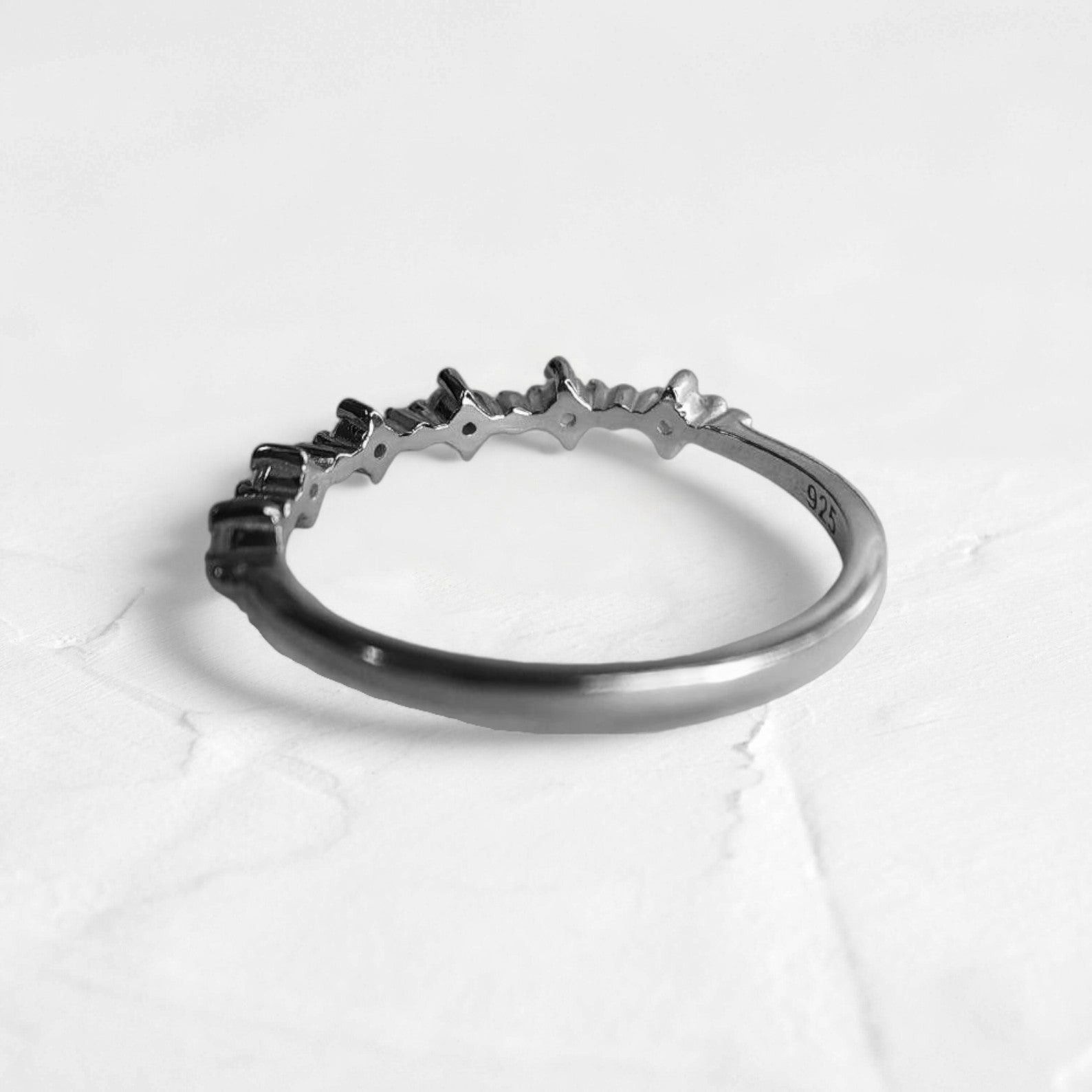 Moissanite Pinprick Band Silver - djoyr