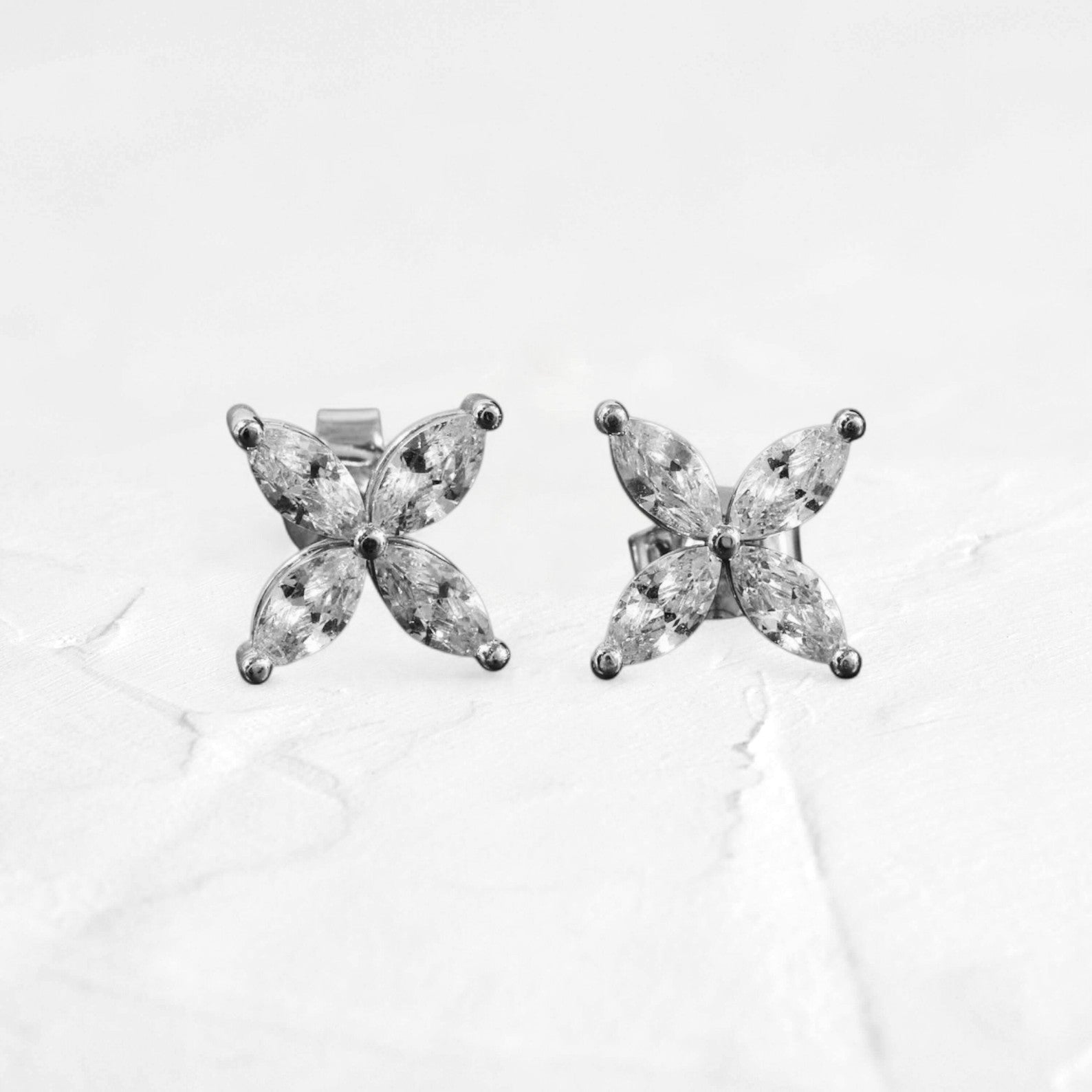 Lab Grown Diamond Elkweed Studs - djoyr