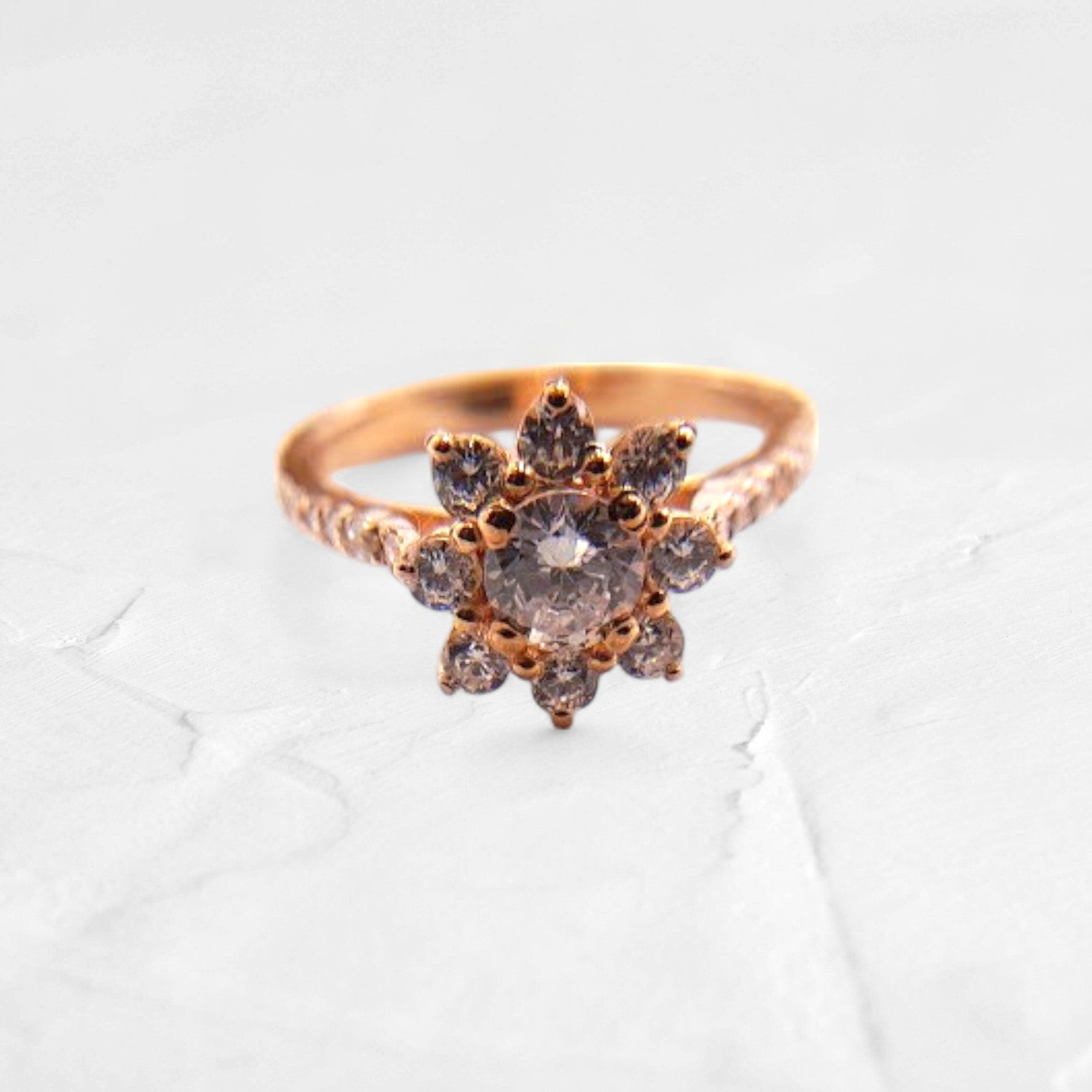 Moissanite Sunflower Ring - djoyr