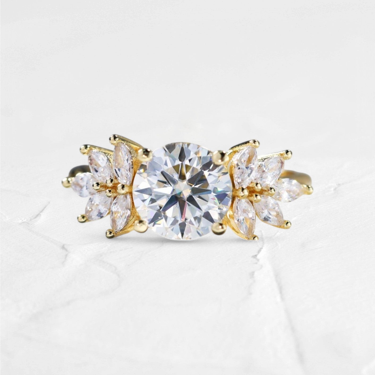 1CT Cluster Lab Diamond Round Cut Prong Ring - djoyr