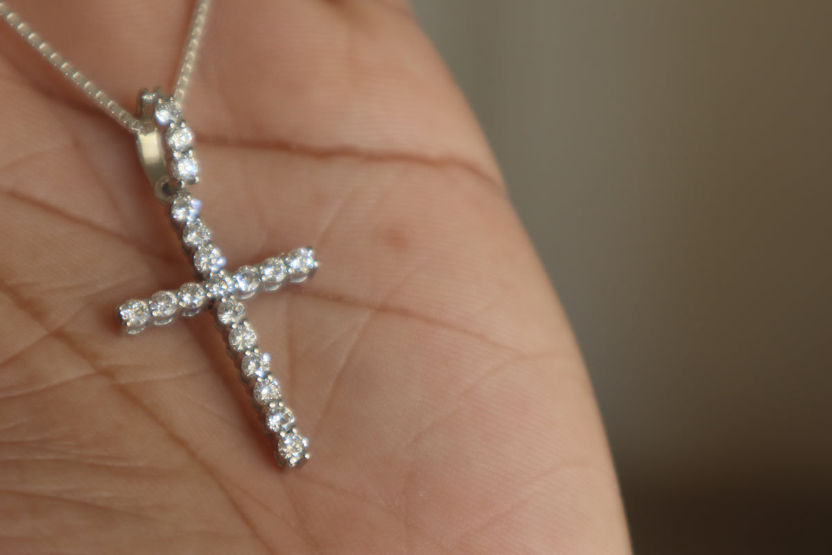 Lab Grown Diamond Cross Pendant