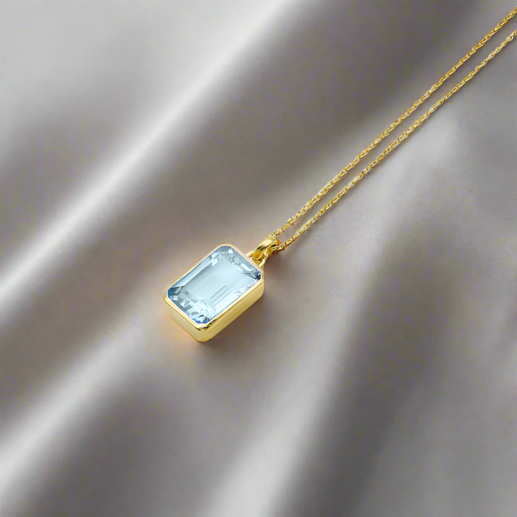 Aquamarine Celtic Pendent - djoyr