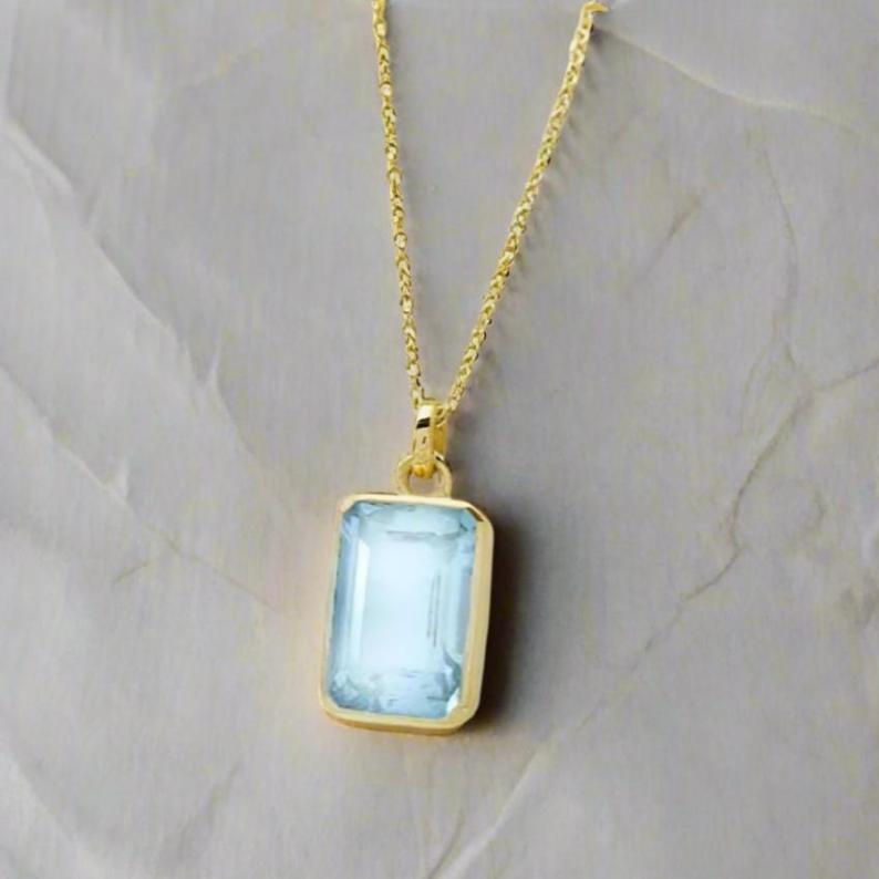 Aquamarine Celtic Pendent - djoyr