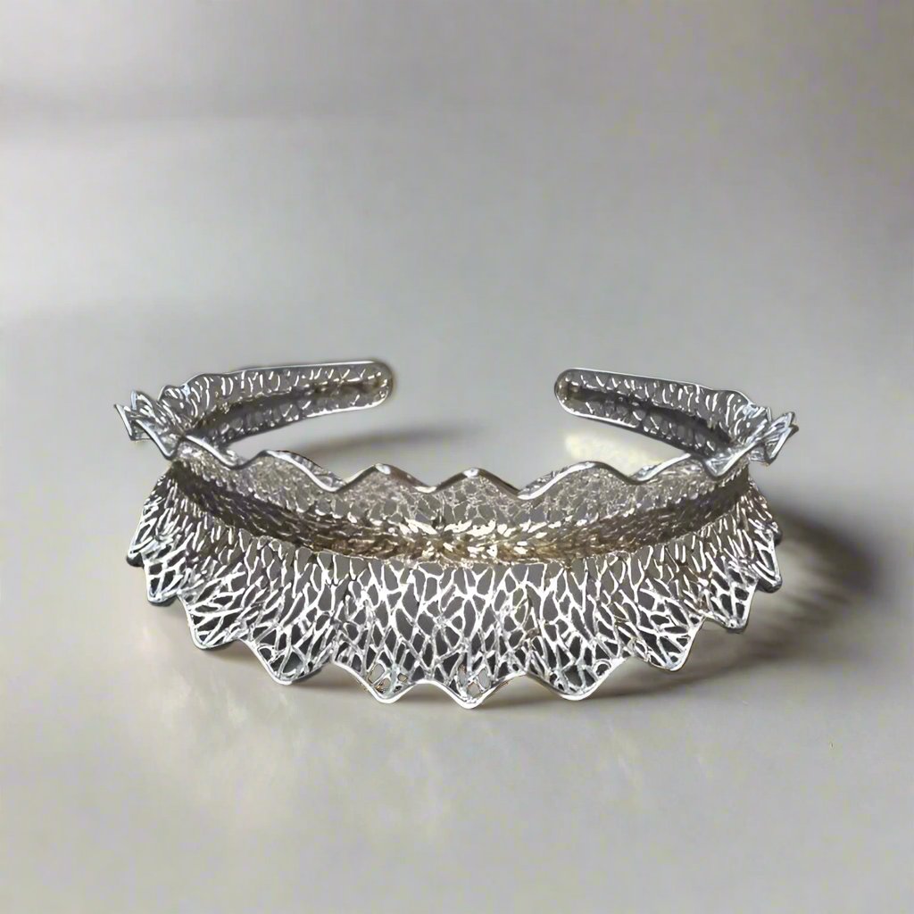 Elegant Filigree Cuff Bracelet – Intricate Lattice Design - djoyr