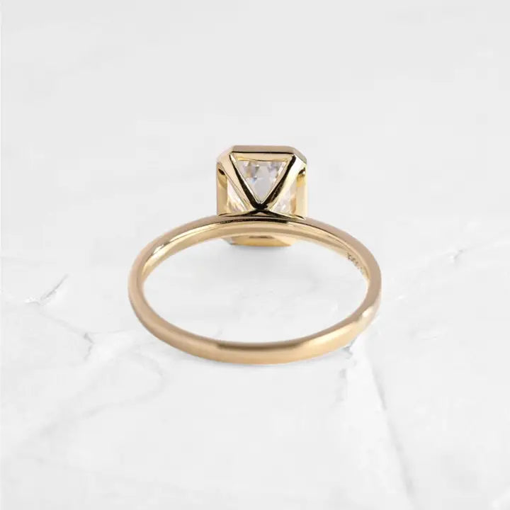 1CT Emerald Cut Moissanite Bezel Ring - djoyr