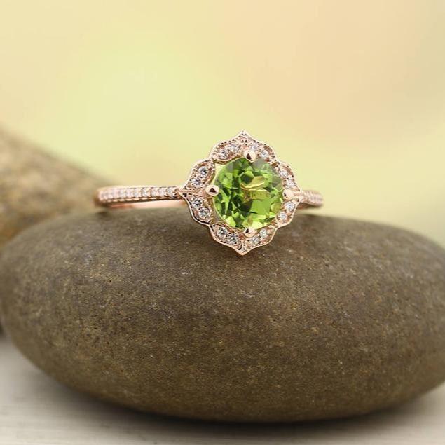 Princess Cut Peridot Ring 18K Rose Gold - djoyr