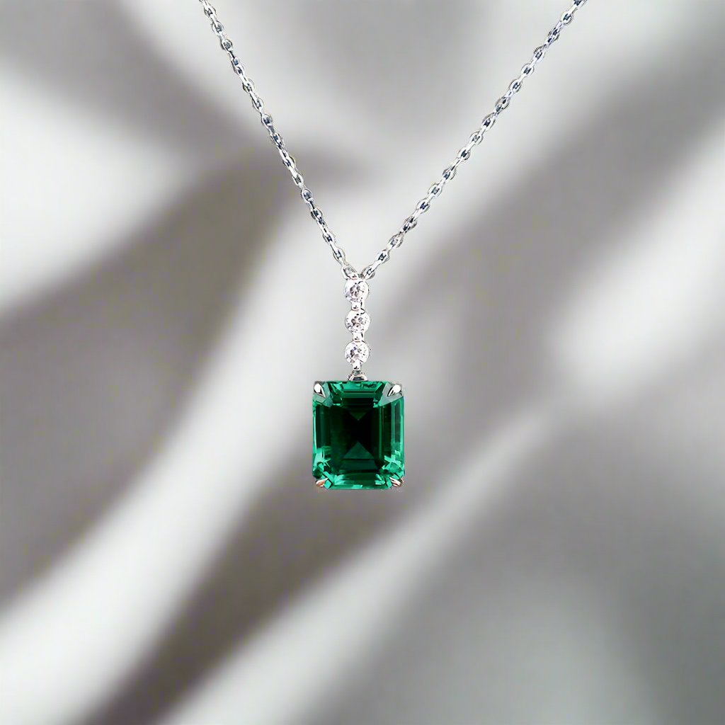 Lab Emerald Fall Pendent