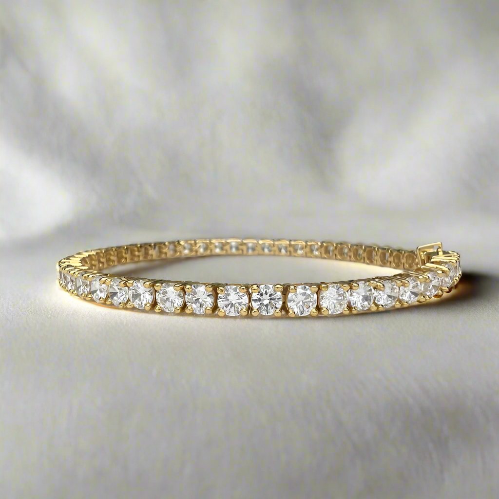 "Elegant 7-inch moissanite bracelet featuring 49 round-cut stones with E-F color and VVS clarity, totaling 9.80 carats, perfect for sophisticated and timeless style."