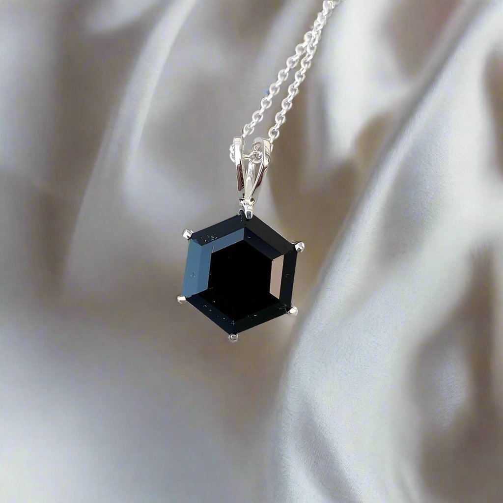 Black Onyx Hexe Pendant - djoyr