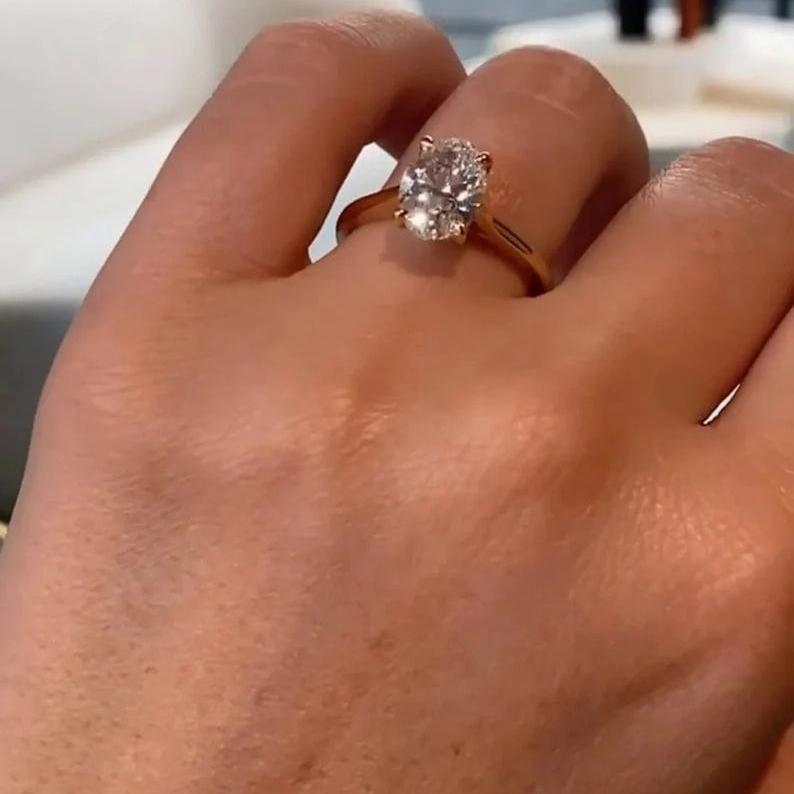 Lab Grown Classic Oval Cut Diamond  Ring - djoyr
