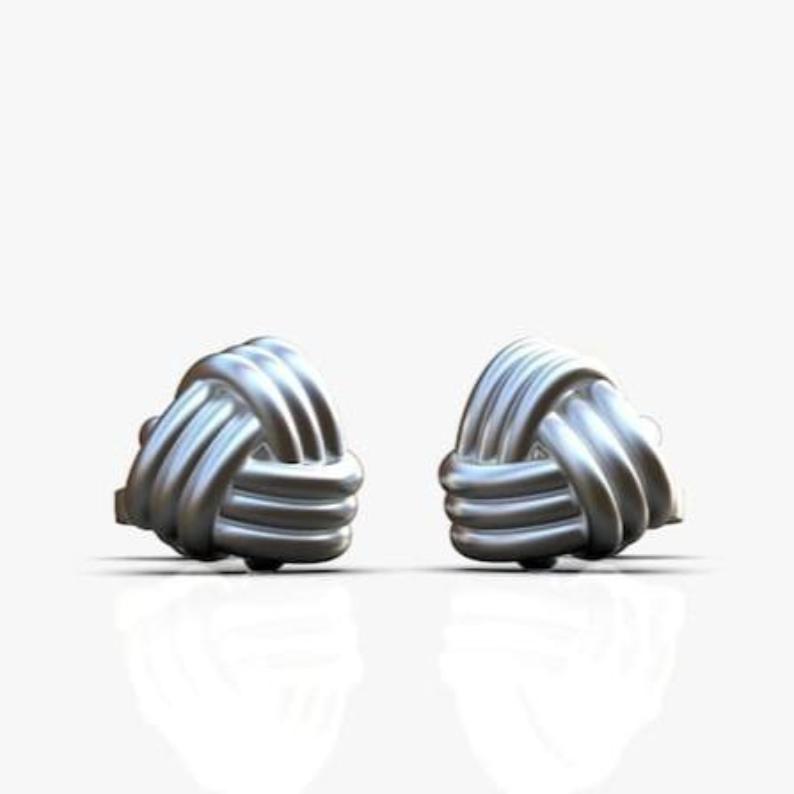 Knot Stud Earring in Silver - djoyr