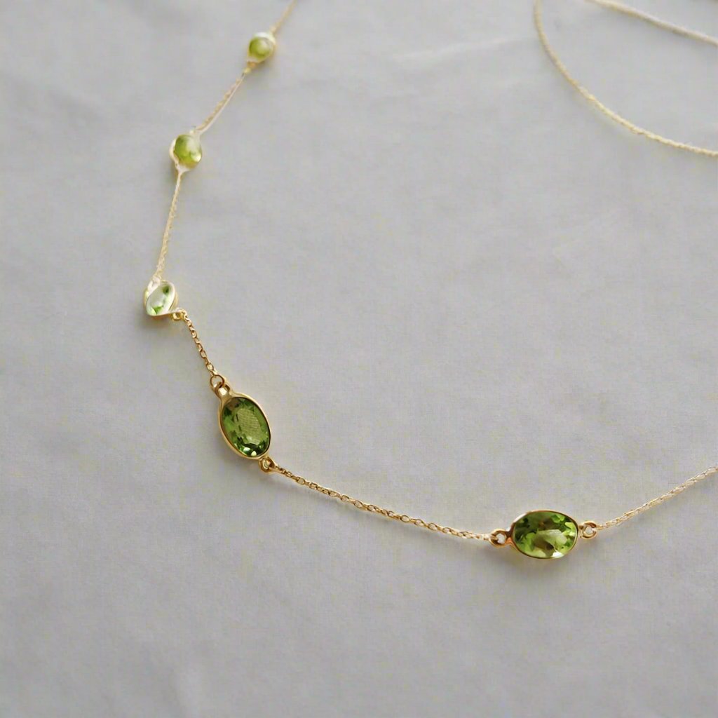 Verdant Horizon Peridot Necklace - djoyr