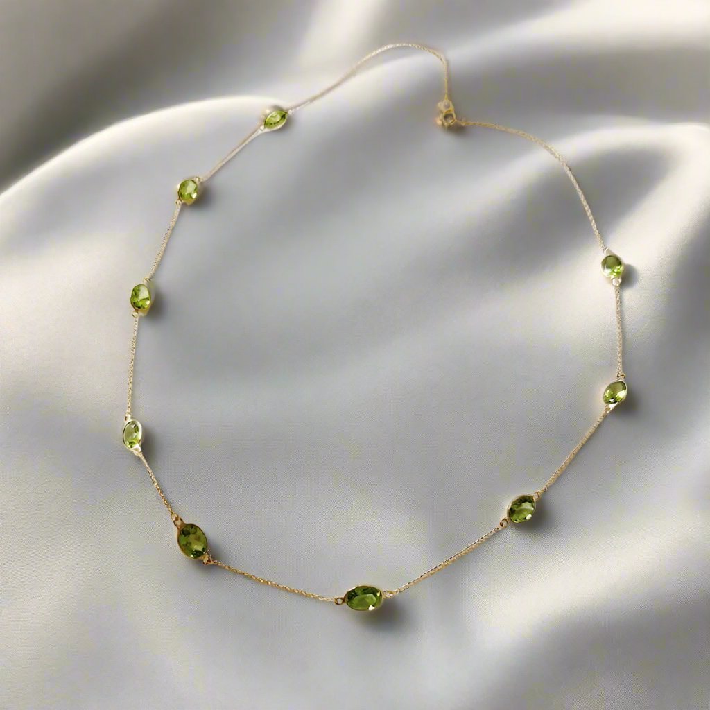 Verdant Horizon Peridot Necklace - djoyr