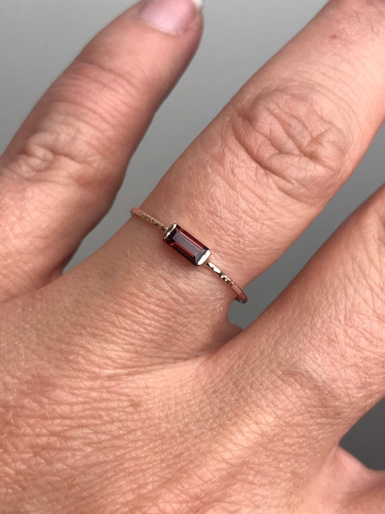 Garnet Baguette Ring - djoyr