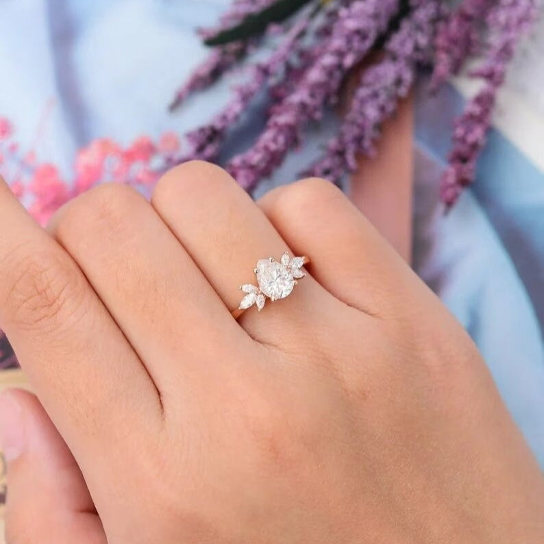 Moissanite Starlit Quill Pear Cut Ring - djoyr