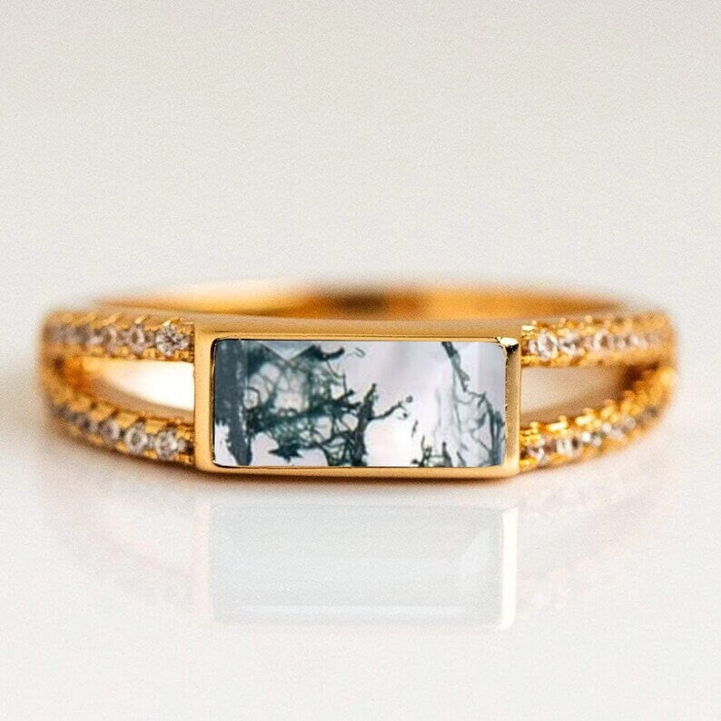 Moss Agate  Surmount Ring - djoyr