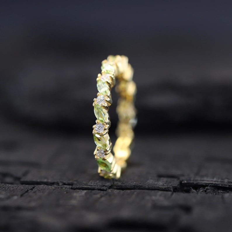 Peridot Ring of StarLight - djoyr