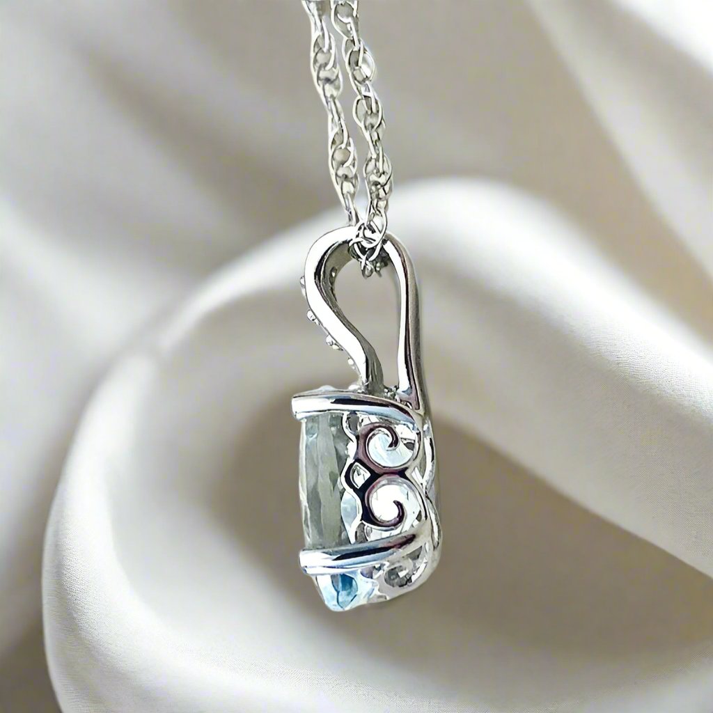 Aquamarine Fall necklace - djoyr