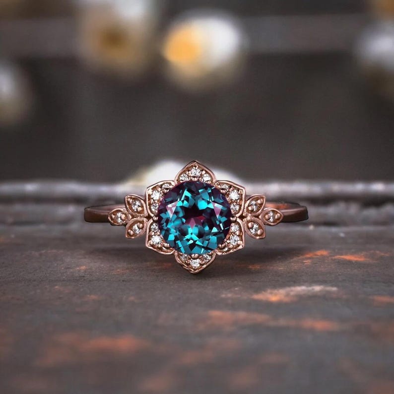 Ethereal Round Alexandrite Ring in Rose Gold vermeil - djoyr