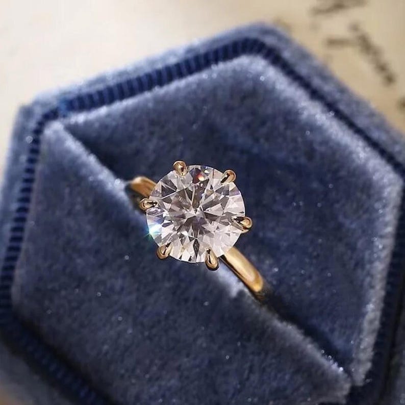 Moissanite True point Ring