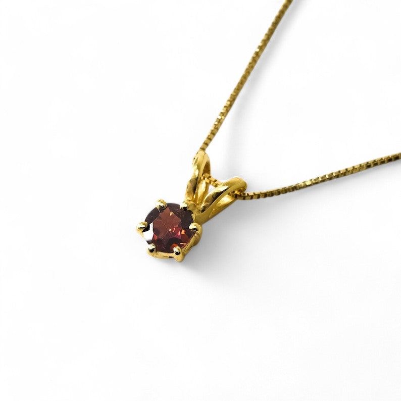 Garnet Solitaire Pendent - djoyr