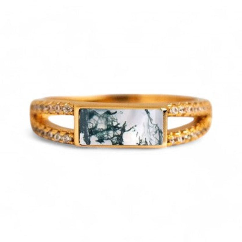 Moss Agate  Surmount Ring - djoyr