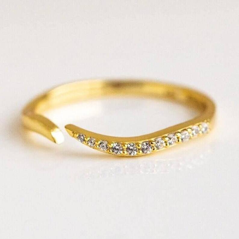 Moissanite Swell Band